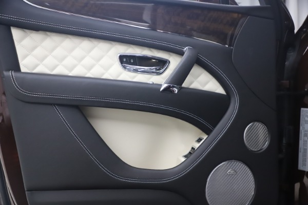 Used 2020 Bentley Bentayga V8 for sale Sold at Rolls-Royce Motor Cars Greenwich in Greenwich CT 06830 16