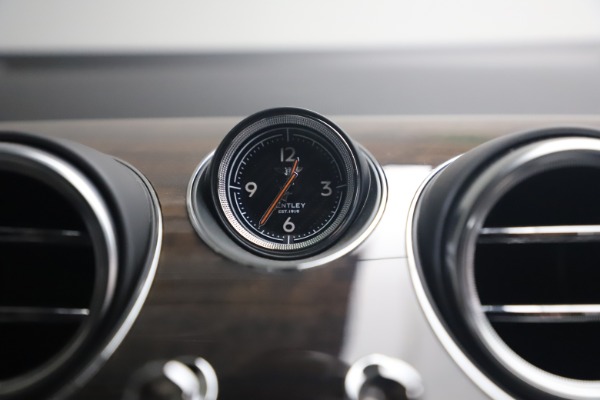Used 2020 Bentley Bentayga V8 for sale Sold at Rolls-Royce Motor Cars Greenwich in Greenwich CT 06830 24