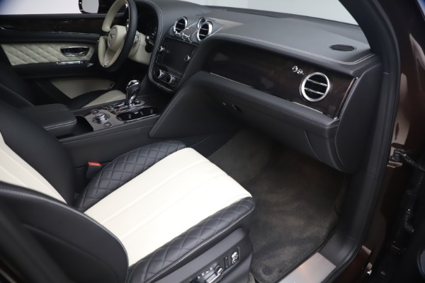 Used 2020 Bentley Bentayga V8 for sale Sold at Rolls-Royce Motor Cars Greenwich in Greenwich CT 06830 25