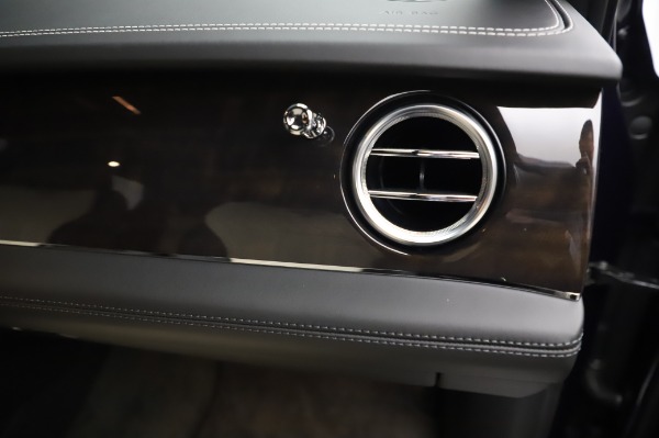 Used 2020 Bentley Bentayga V8 for sale Sold at Rolls-Royce Motor Cars Greenwich in Greenwich CT 06830 27