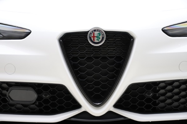 New 2020 Alfa Romeo Giulia Ti Sport Q4 for sale Sold at Rolls-Royce Motor Cars Greenwich in Greenwich CT 06830 26