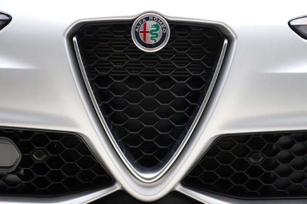 New 2020 Alfa Romeo Giulia Sport Q4 for sale Sold at Rolls-Royce Motor Cars Greenwich in Greenwich CT 06830 27