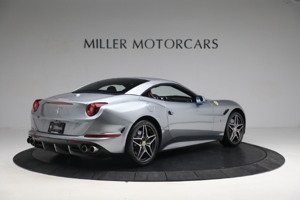 Used 2017 Ferrari California T for sale $144,900 at Rolls-Royce Motor Cars Greenwich in Greenwich CT 06830 16