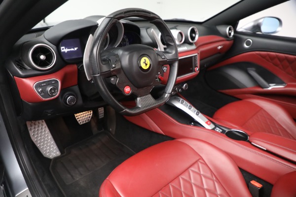 Used 2017 Ferrari California T for sale $144,900 at Rolls-Royce Motor Cars Greenwich in Greenwich CT 06830 19