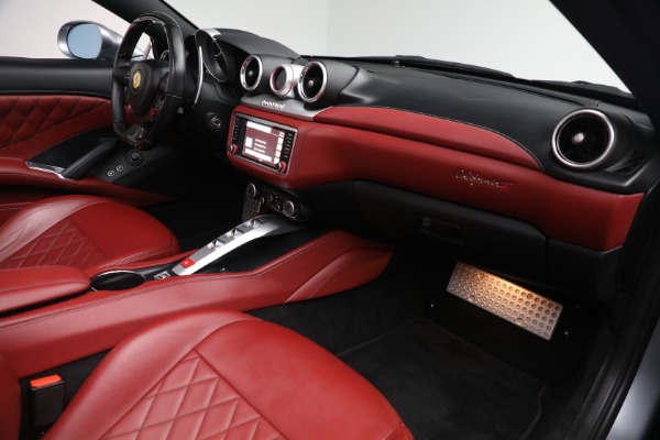Used 2017 Ferrari California T for sale $144,900 at Rolls-Royce Motor Cars Greenwich in Greenwich CT 06830 23