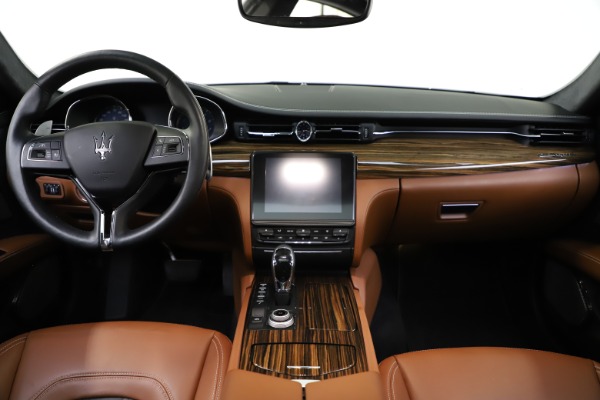 Used 2017 Maserati Quattroporte S Q4 GranLusso for sale Sold at Rolls-Royce Motor Cars Greenwich in Greenwich CT 06830 16