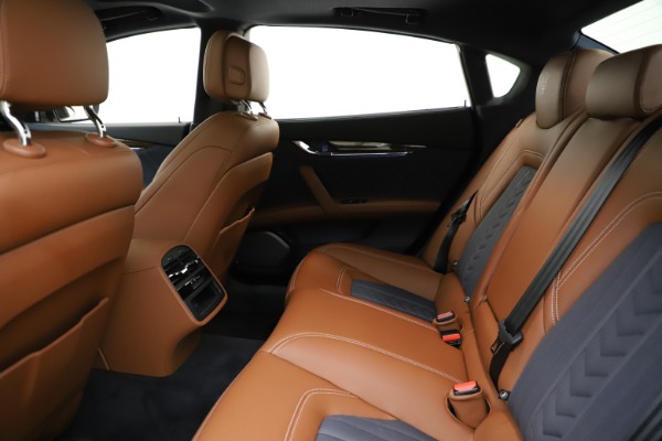 Used 2017 Maserati Quattroporte S Q4 GranLusso for sale Sold at Rolls-Royce Motor Cars Greenwich in Greenwich CT 06830 19
