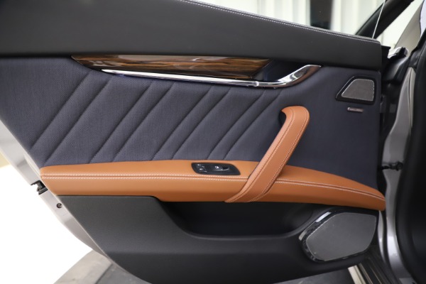 Used 2017 Maserati Quattroporte S Q4 GranLusso for sale Sold at Rolls-Royce Motor Cars Greenwich in Greenwich CT 06830 21