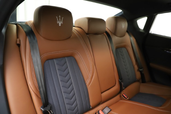 Used 2017 Maserati Quattroporte S Q4 GranLusso for sale Sold at Rolls-Royce Motor Cars Greenwich in Greenwich CT 06830 26