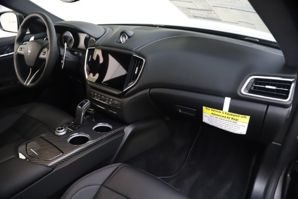 New 2021 Maserati Ghibli S Q4 GranSport for sale Sold at Rolls-Royce Motor Cars Greenwich in Greenwich CT 06830 23