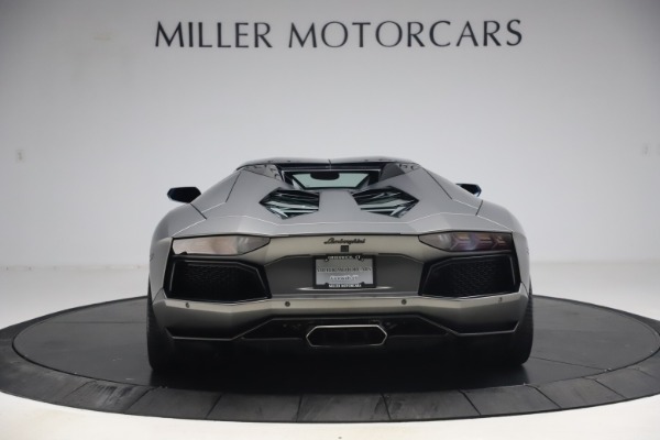 Used 2015 Lamborghini Aventador Roadster LP 700-4 for sale Sold at Rolls-Royce Motor Cars Greenwich in Greenwich CT 06830 16