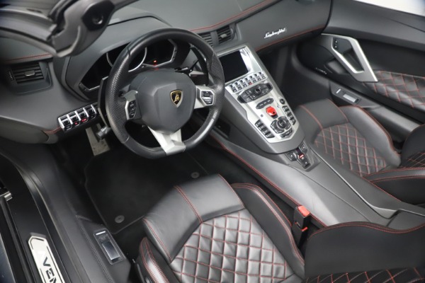 Used 2015 Lamborghini Aventador Roadster LP 700-4 for sale Sold at Rolls-Royce Motor Cars Greenwich in Greenwich CT 06830 19