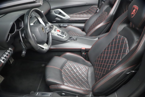 Used 2015 Lamborghini Aventador Roadster LP 700-4 for sale Sold at Rolls-Royce Motor Cars Greenwich in Greenwich CT 06830 22