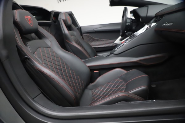 Used 2015 Lamborghini Aventador Roadster LP 700-4 for sale Sold at Rolls-Royce Motor Cars Greenwich in Greenwich CT 06830 27