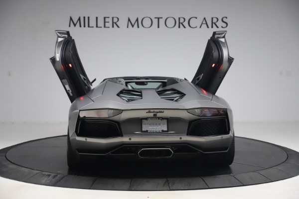 Used 2015 Lamborghini Aventador Roadster LP 700-4 for sale Sold at Rolls-Royce Motor Cars Greenwich in Greenwich CT 06830 7