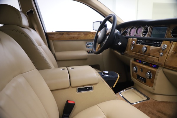 Used 2006 Rolls-Royce Phantom for sale Sold at Rolls-Royce Motor Cars Greenwich in Greenwich CT 06830 21