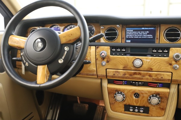 Used 2006 Rolls-Royce Phantom for sale Sold at Rolls-Royce Motor Cars Greenwich in Greenwich CT 06830 27