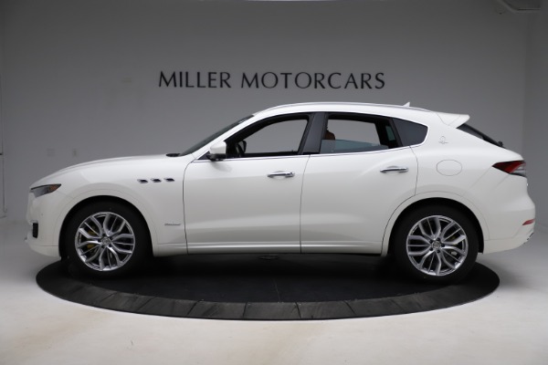 New 2021 Maserati Levante Q4 GranLusso for sale Sold at Rolls-Royce Motor Cars Greenwich in Greenwich CT 06830 3