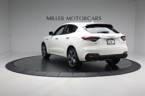 Used 2021 Maserati Levante Q4 for sale Sold at Rolls-Royce Motor Cars Greenwich in Greenwich CT 06830 10