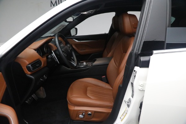 Used 2021 Maserati Levante Q4 for sale Sold at Rolls-Royce Motor Cars Greenwich in Greenwich CT 06830 27