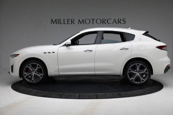 New 2021 Maserati Levante Q4 for sale Sold at Rolls-Royce Motor Cars Greenwich in Greenwich CT 06830 3