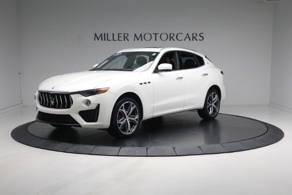 New 2021 Maserati Levante Q4 for sale Sold at Rolls-Royce Motor Cars Greenwich in Greenwich CT 06830 3