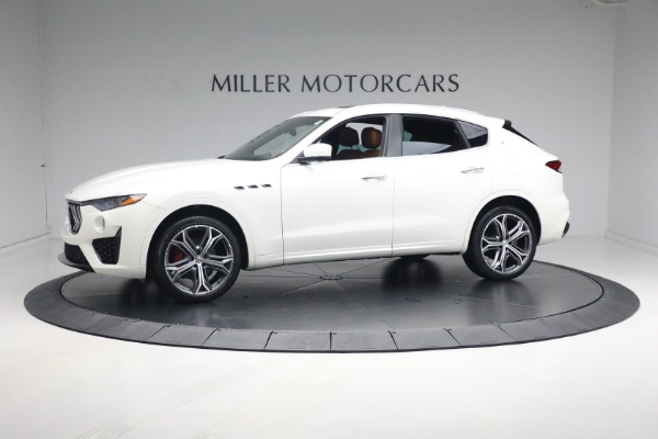 New 2021 Maserati Levante Q4 for sale Sold at Rolls-Royce Motor Cars Greenwich in Greenwich CT 06830 4