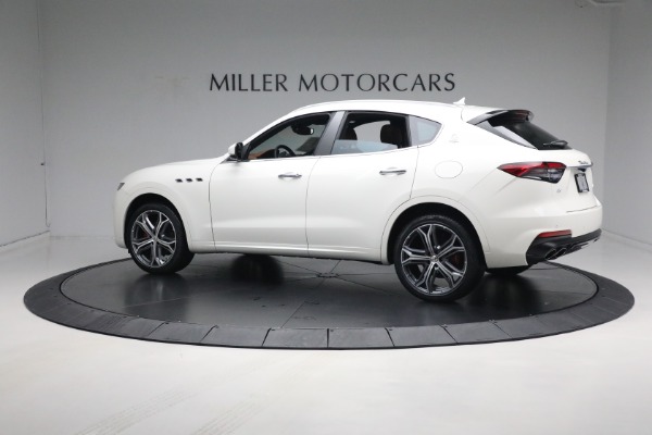 New 2021 Maserati Levante Q4 for sale Sold at Rolls-Royce Motor Cars Greenwich in Greenwich CT 06830 8