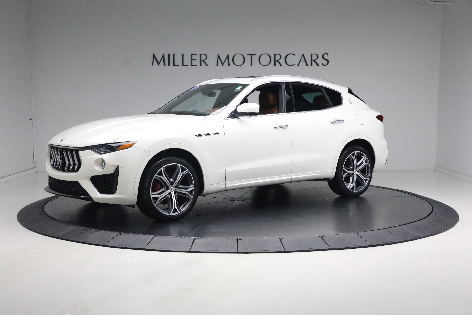 New 2021 Maserati Levante Q4 for sale Sold at Rolls-Royce Motor Cars Greenwich in Greenwich CT 06830 1