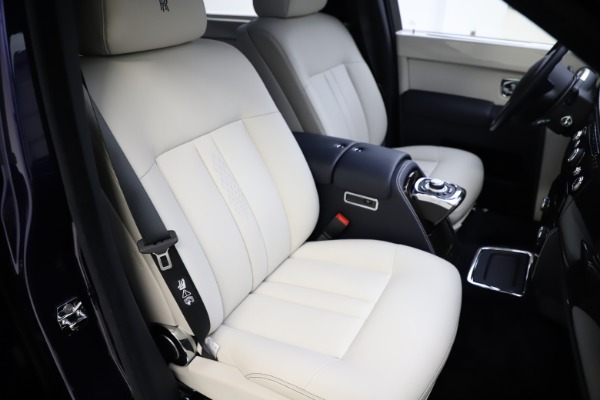 Used 2016 Rolls-Royce Phantom EWB for sale Sold at Rolls-Royce Motor Cars Greenwich in Greenwich CT 06830 19