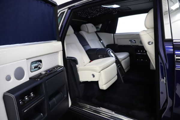 Used 2016 Rolls-Royce Phantom EWB for sale Sold at Rolls-Royce Motor Cars Greenwich in Greenwich CT 06830 20