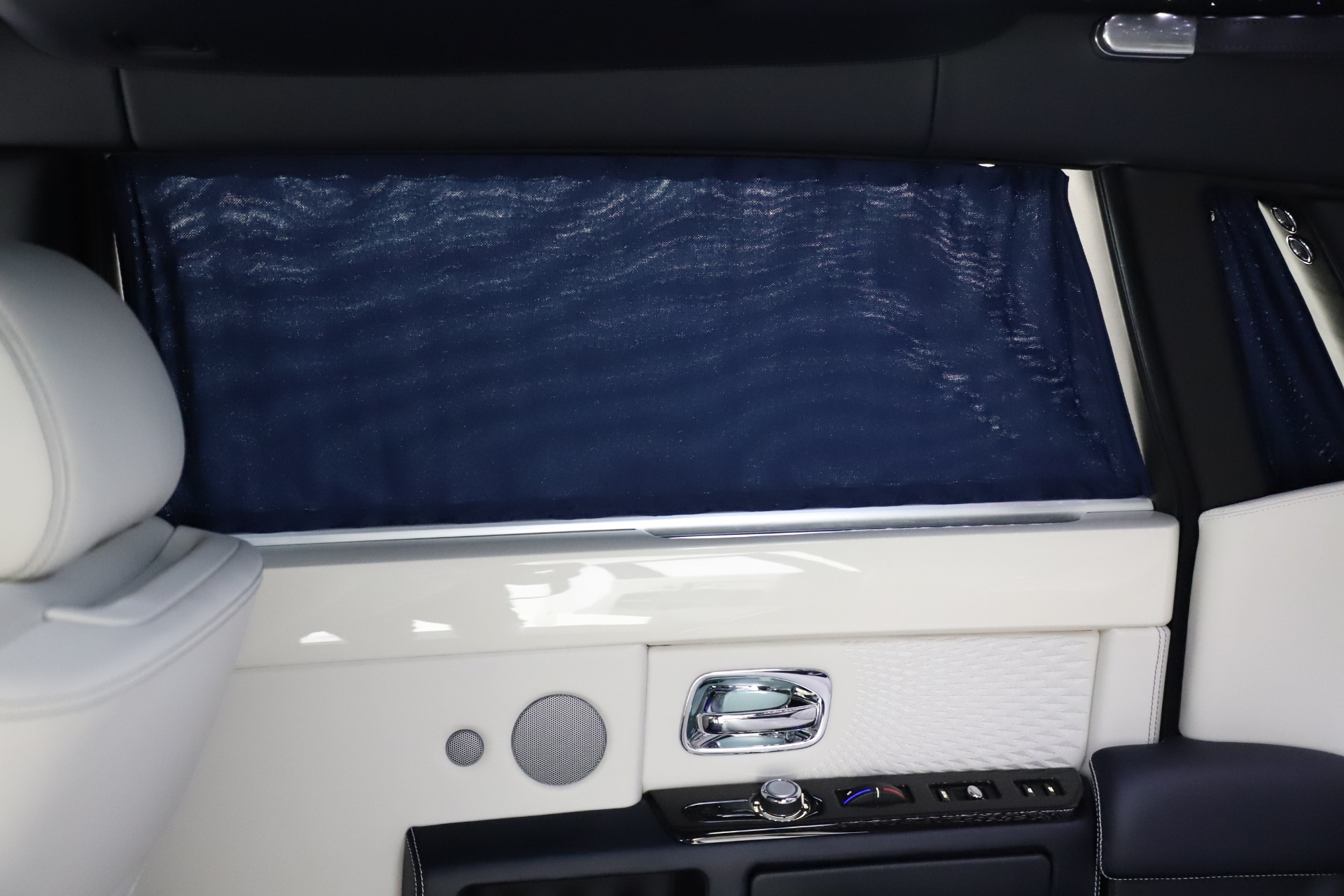 Used 2016 Rolls-Royce Phantom EWB for sale Sold at Rolls-Royce Motor Cars Greenwich in Greenwich CT 06830 25