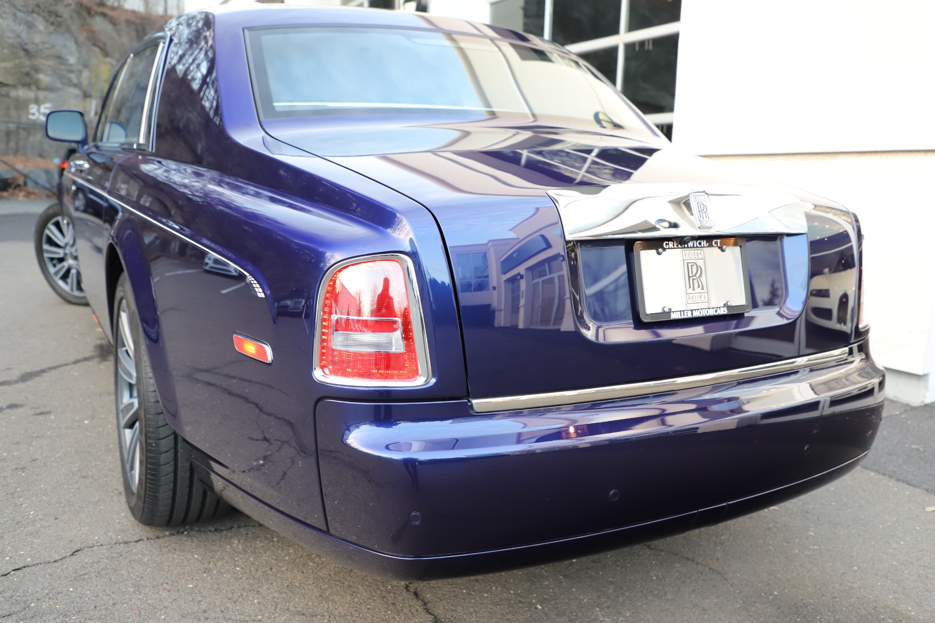 Used 2016 Rolls-Royce Phantom EWB for sale Sold at Rolls-Royce Motor Cars Greenwich in Greenwich CT 06830 6