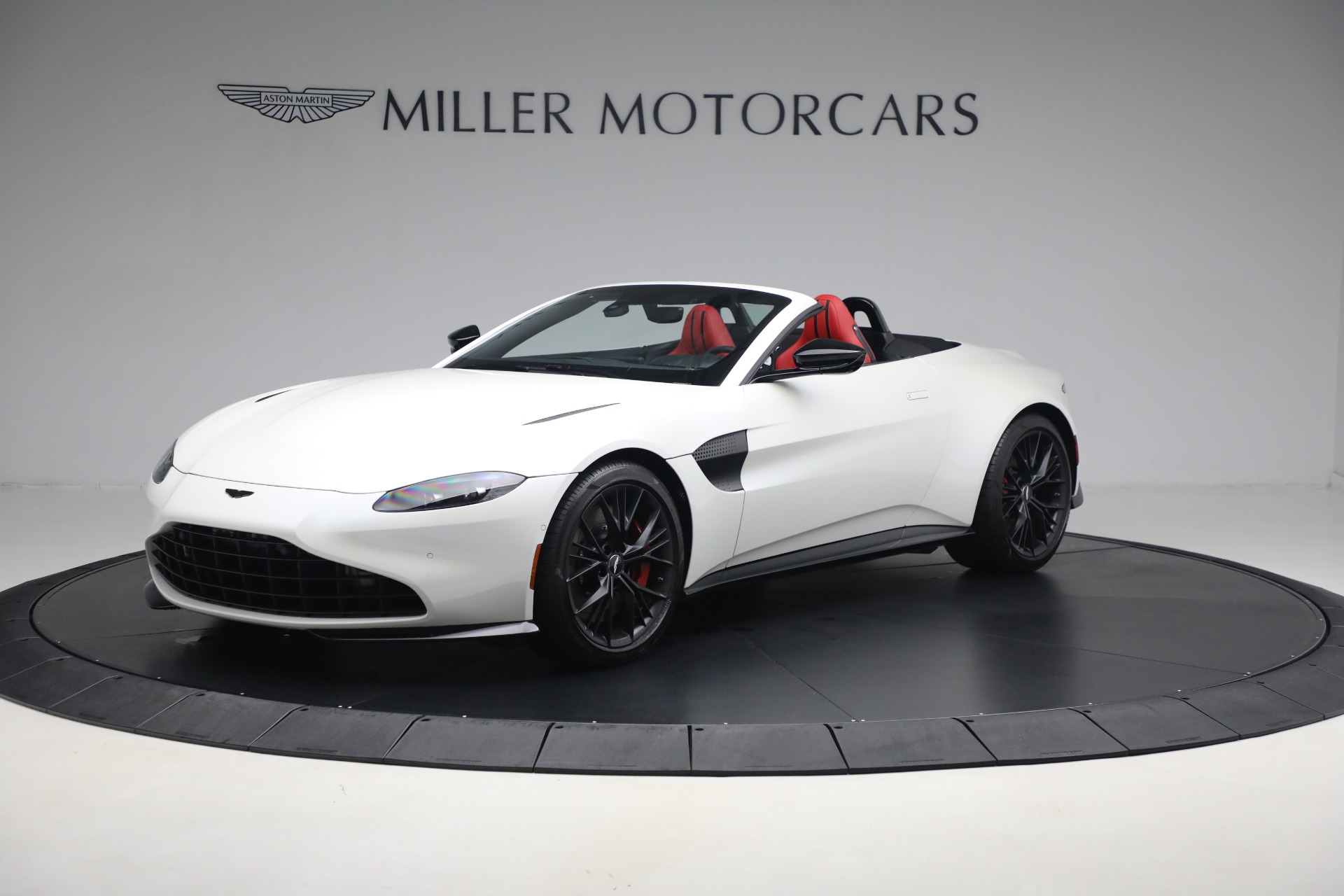 Used 2021 Aston Martin Vantage Roadster for sale Sold at Rolls-Royce Motor Cars Greenwich in Greenwich CT 06830 1