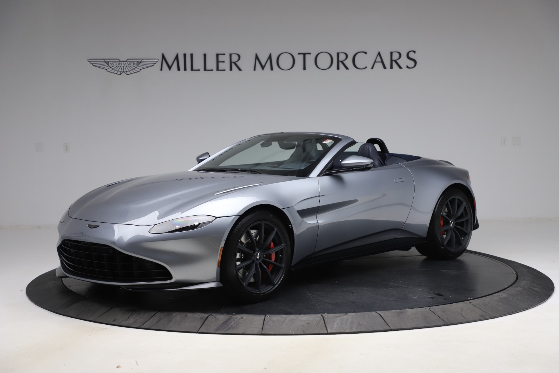Used 2021 Aston Martin Vantage Roadster for sale $139,900 at Rolls-Royce Motor Cars Greenwich in Greenwich CT 06830 1