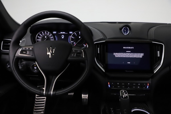 New 2021 Maserati Ghibli S Q4 GranSport for sale Sold at Rolls-Royce Motor Cars Greenwich in Greenwich CT 06830 16