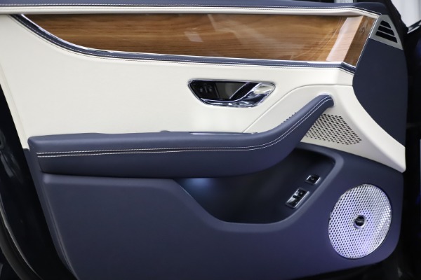 New 2021 Bentley Flying Spur W12 for sale Sold at Rolls-Royce Motor Cars Greenwich in Greenwich CT 06830 17