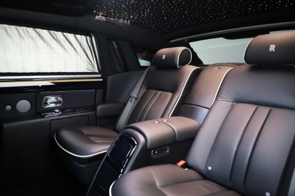 Used 2015 Rolls-Royce Phantom EWB for sale Sold at Rolls-Royce Motor Cars Greenwich in Greenwich CT 06830 14