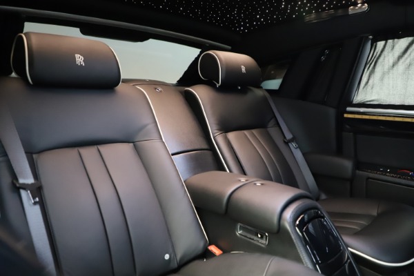 Used 2015 Rolls-Royce Phantom EWB for sale Sold at Rolls-Royce Motor Cars Greenwich in Greenwich CT 06830 15