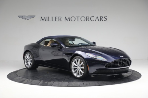 Used 2021 Aston Martin DB11 Volante for sale $177,900 at Rolls-Royce Motor Cars Greenwich in Greenwich CT 06830 18