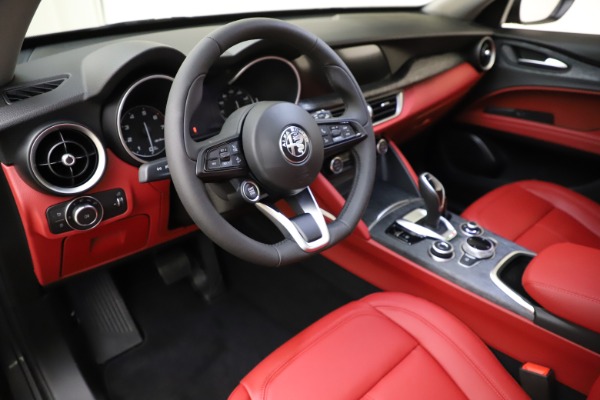 New 2021 Alfa Romeo Stelvio Q4 for sale $48,050 at Rolls-Royce Motor Cars Greenwich in Greenwich CT 06830 13