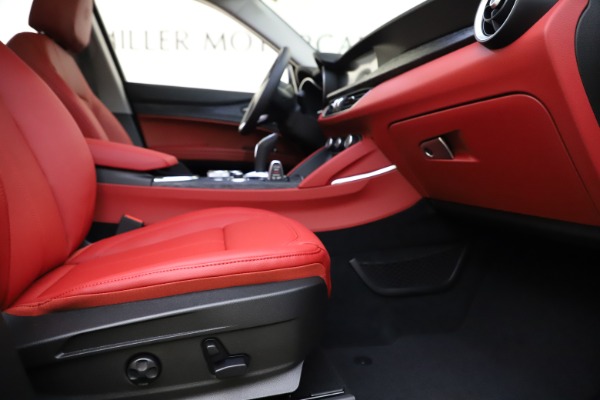 New 2021 Alfa Romeo Stelvio Q4 for sale $48,050 at Rolls-Royce Motor Cars Greenwich in Greenwich CT 06830 23