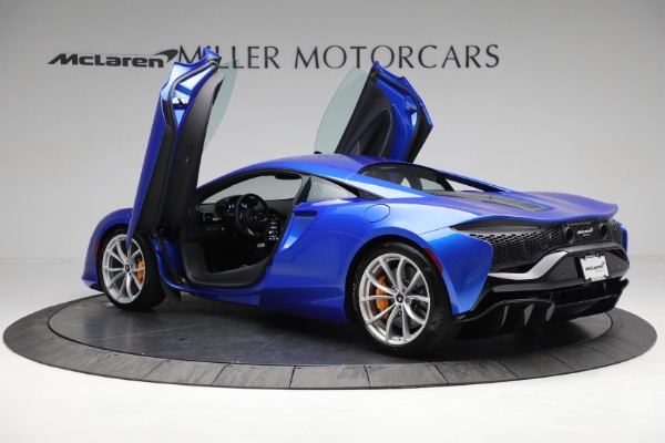 New 2023 McLaren Artura for sale $277,250 at Rolls-Royce Motor Cars Greenwich in Greenwich CT 06830 15