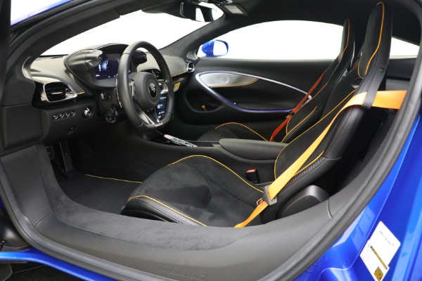 New 2023 McLaren Artura for sale $277,250 at Rolls-Royce Motor Cars Greenwich in Greenwich CT 06830 21