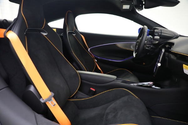 New 2023 McLaren Artura for sale $277,250 at Rolls-Royce Motor Cars Greenwich in Greenwich CT 06830 25