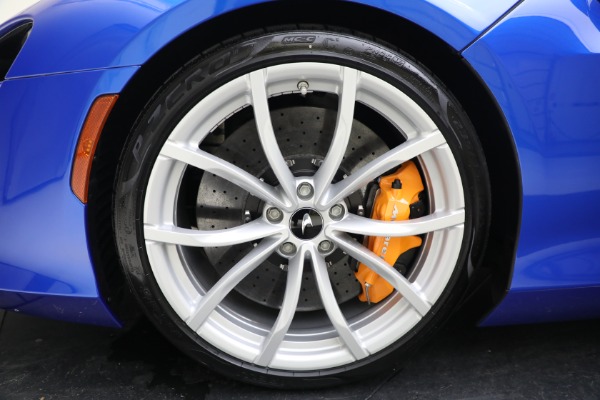 New 2023 McLaren Artura for sale $277,250 at Rolls-Royce Motor Cars Greenwich in Greenwich CT 06830 27