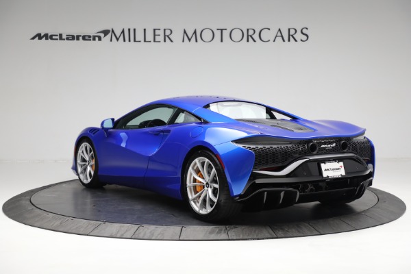 New 2023 McLaren Artura for sale $277,250 at Rolls-Royce Motor Cars Greenwich in Greenwich CT 06830 4