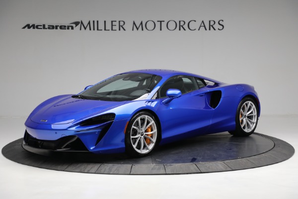 New 2023 McLaren Artura for sale $277,250 at Rolls-Royce Motor Cars Greenwich in Greenwich CT 06830 1
