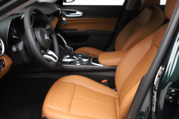 New 2021 Alfa Romeo Giulia Ti Q4 for sale Sold at Rolls-Royce Motor Cars Greenwich in Greenwich CT 06830 17