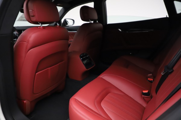 New 2021 Maserati Quattroporte S Q4 GranLusso for sale Sold at Rolls-Royce Motor Cars Greenwich in Greenwich CT 06830 20